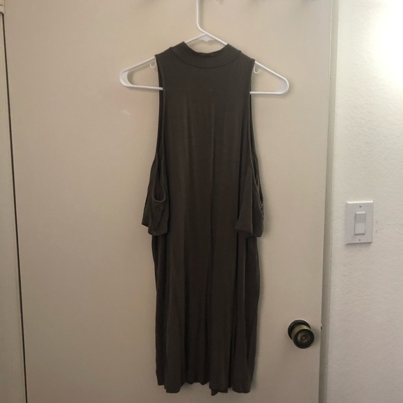 Just like 🆕 Juna Cold Shoulder Dress - Picture 4 of 4